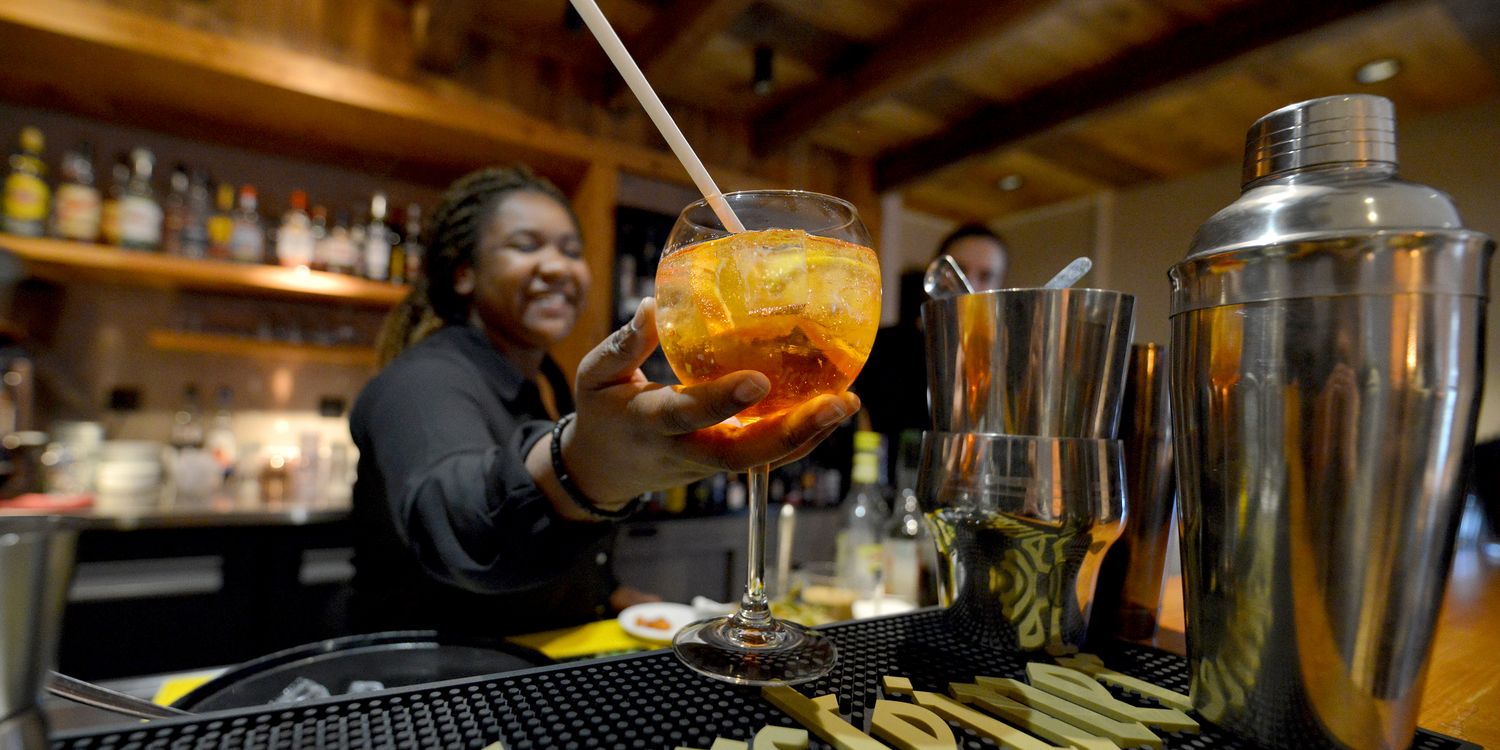 formation commis de bar pour devenir barman